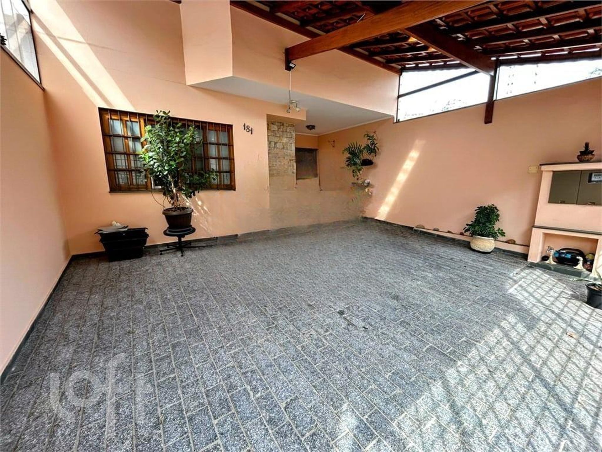 Casa à venda com 3 quartos, 140m² - Foto 2