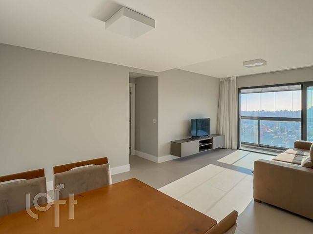 Apartamento com 99m², 3 dormitórios, 2 vagas, Petrópolis em Porto Alegre