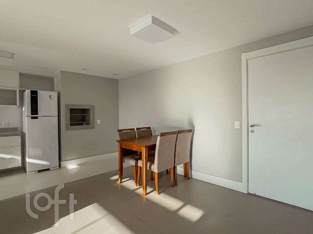 Apartamento com 99m², 3 dormitórios, 2 vagas, Petrópolis em Porto Alegre