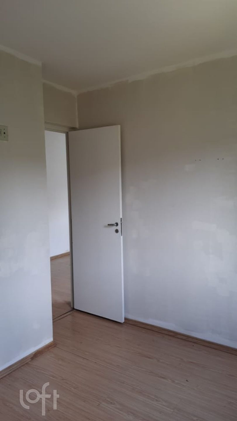 Apartamento à venda com 2 quartos, 42m² - Foto 2