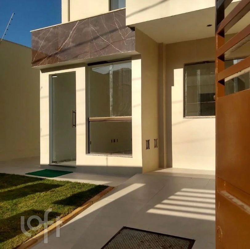 Casa à venda com 3 quartos, 86m² - Foto 2