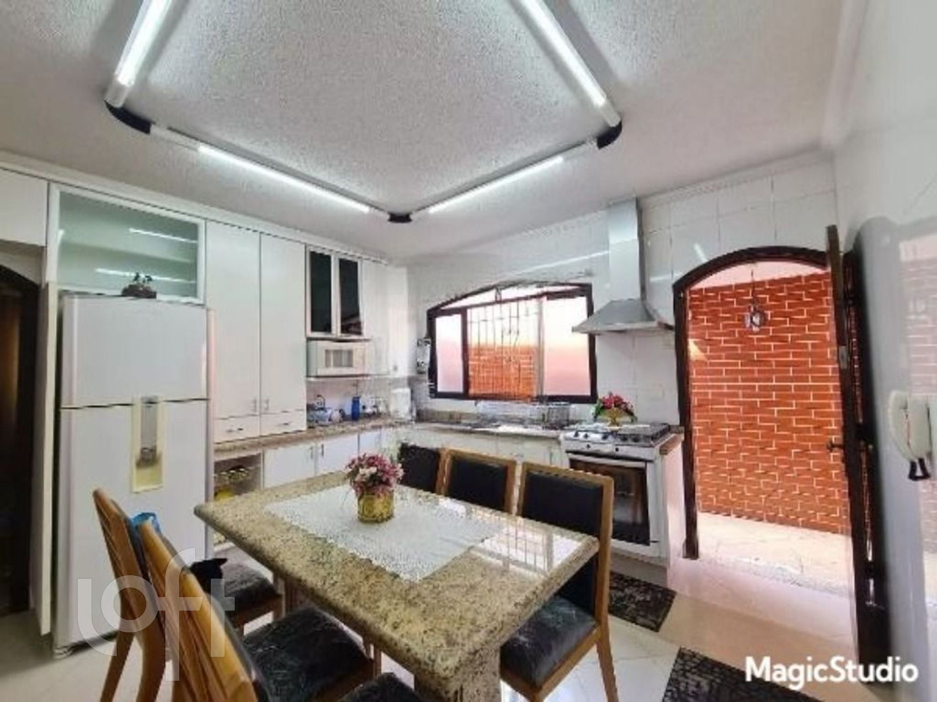 Casa à venda com 3 quartos, 234m² - Foto 20