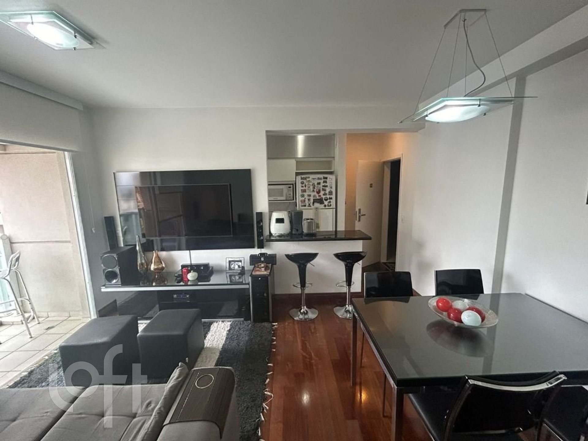 Apartamento à venda com 2 quartos, 68m² - Foto 4