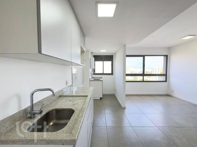 Apartamento com 46m², 1 dormitório, 1 vaga, Vila Ipiranga em Porto Alegre