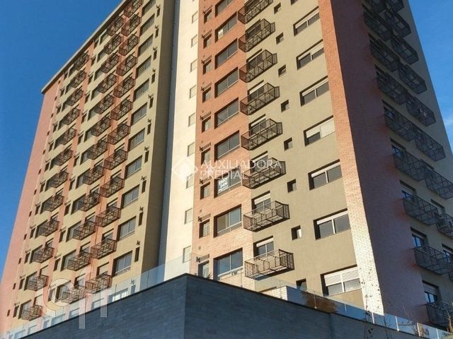 Apartamento com 46m², 1 dormitório, 1 vaga, Vila Ipiranga em Porto Alegre