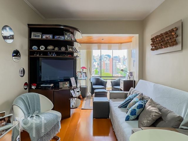 Apartamento com 198m², 3 dormitórios, 2 vagas, Auxiliadora em Porto Alegre