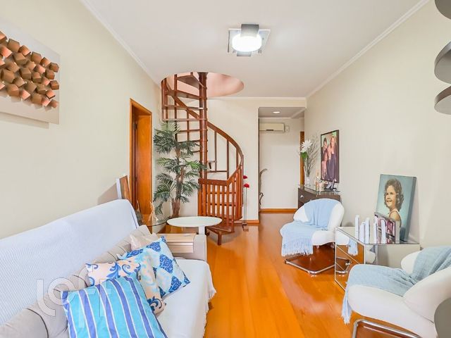 Apartamento com 198m², 3 dormitórios, 2 vagas, Auxiliadora em Porto Alegre