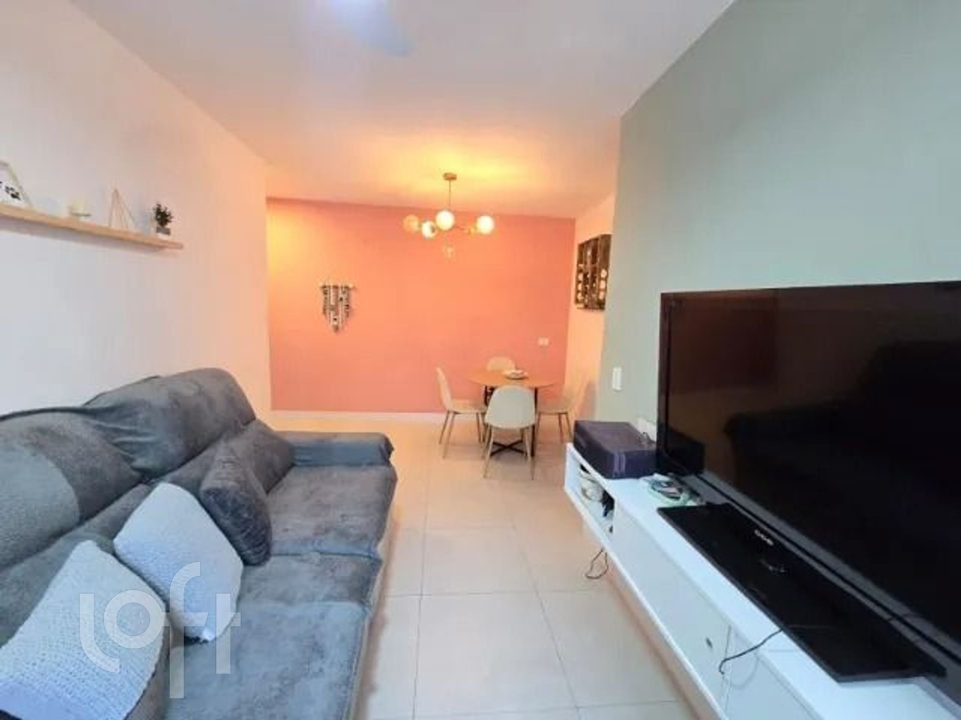 Apartamento à venda com 2 quartos, 67m² - Foto 2