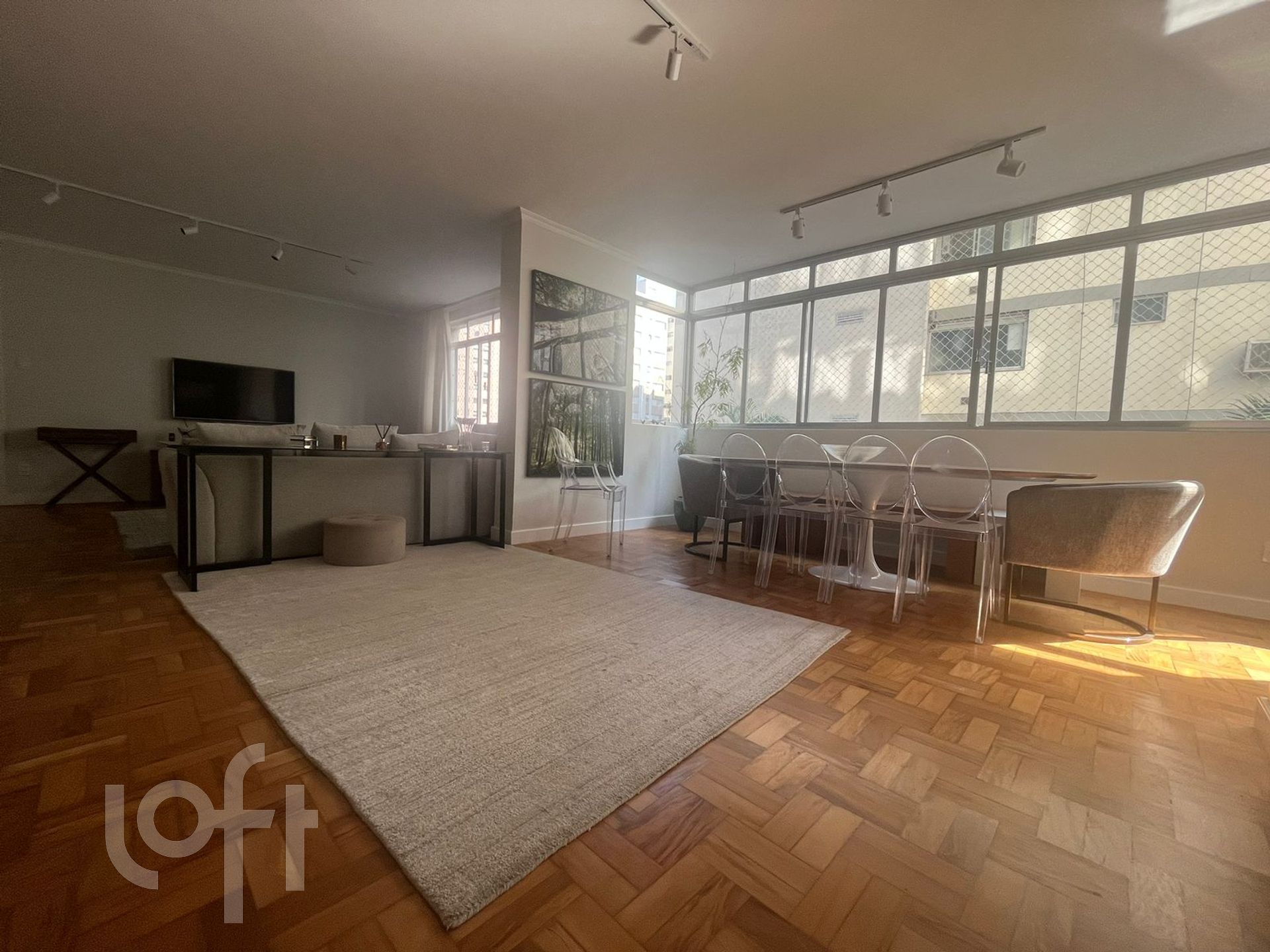 Apartamento à venda com 3 quartos, 182m² - Foto 2