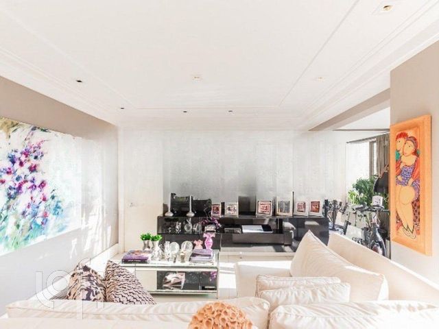 Apartamento com 120m², 3 dormitórios, 1 suíte, 2 vagas, Menino Deus em Porto Alegre