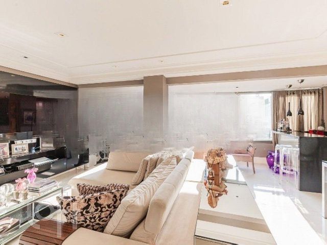 Apartamento com 120m², 3 dormitórios, 1 suíte, 2 vagas, Menino Deus em Porto Alegre