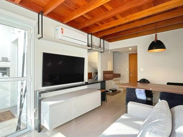 Apartamento com 87m², 2 dormitórios, 1 suíte, 2 vagas, Menino Deus em Porto Alegre