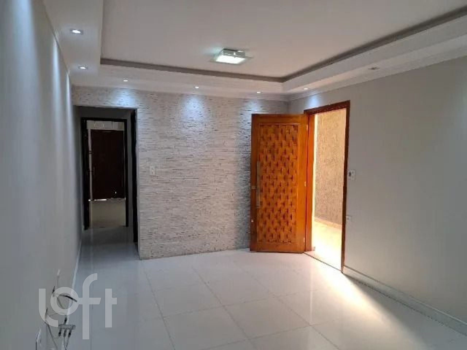 Casa à venda com 2 quartos, 82m² - Foto 1