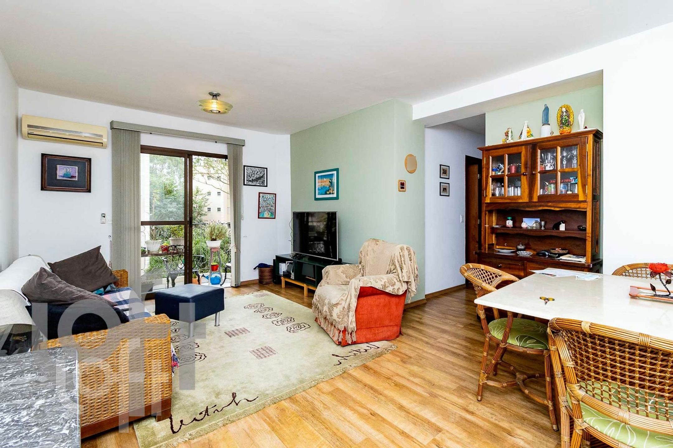 Apartamento à venda com 3 quartos, 100m² - Foto 1