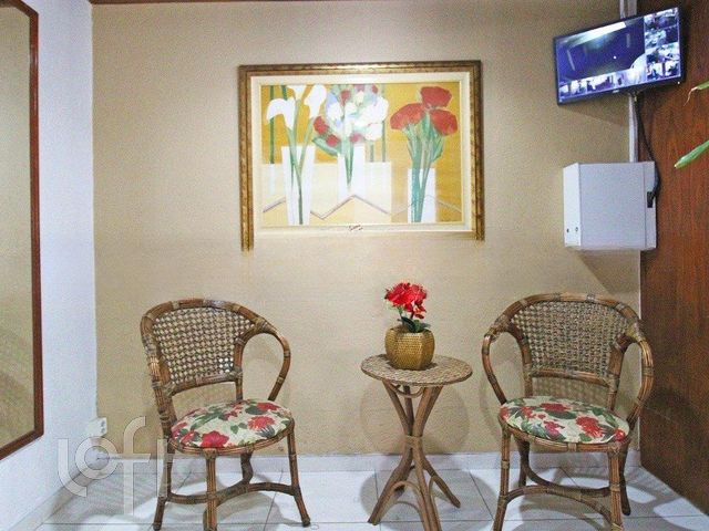 Apartamento com 70m², 2 dormitórios, 1 vaga, Menino Deus em Porto Alegre