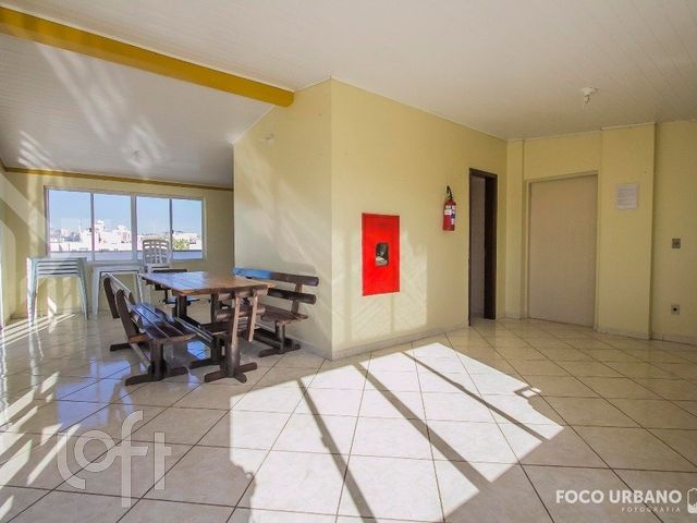 Apartamento com 70m², 2 dormitórios, 1 vaga, Menino Deus em Porto Alegre