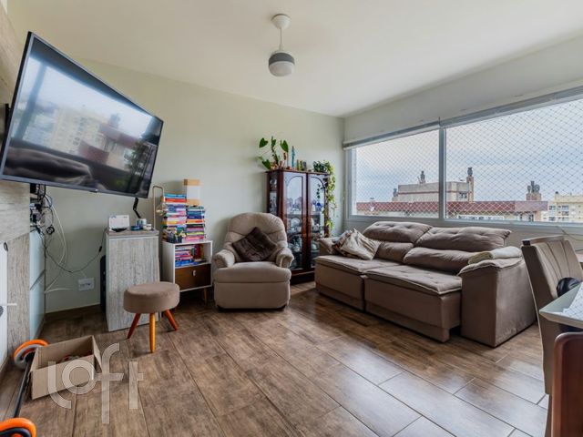 Apartamento com 105m², 3 dormitórios, 1 suíte, 2 vagas, Petrópolis em Porto Alegre