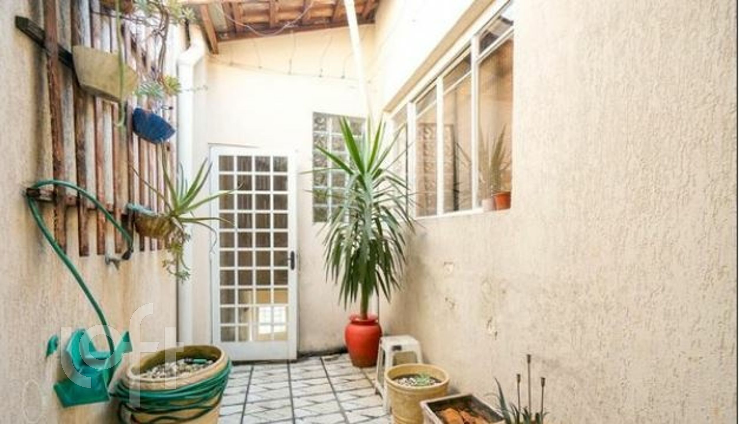 Casa à venda com 5 quartos, 240m² - Foto 9