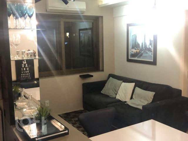 Apartamento com 41m², 1 dormitório, 1 vaga, Santana em Porto Alegre