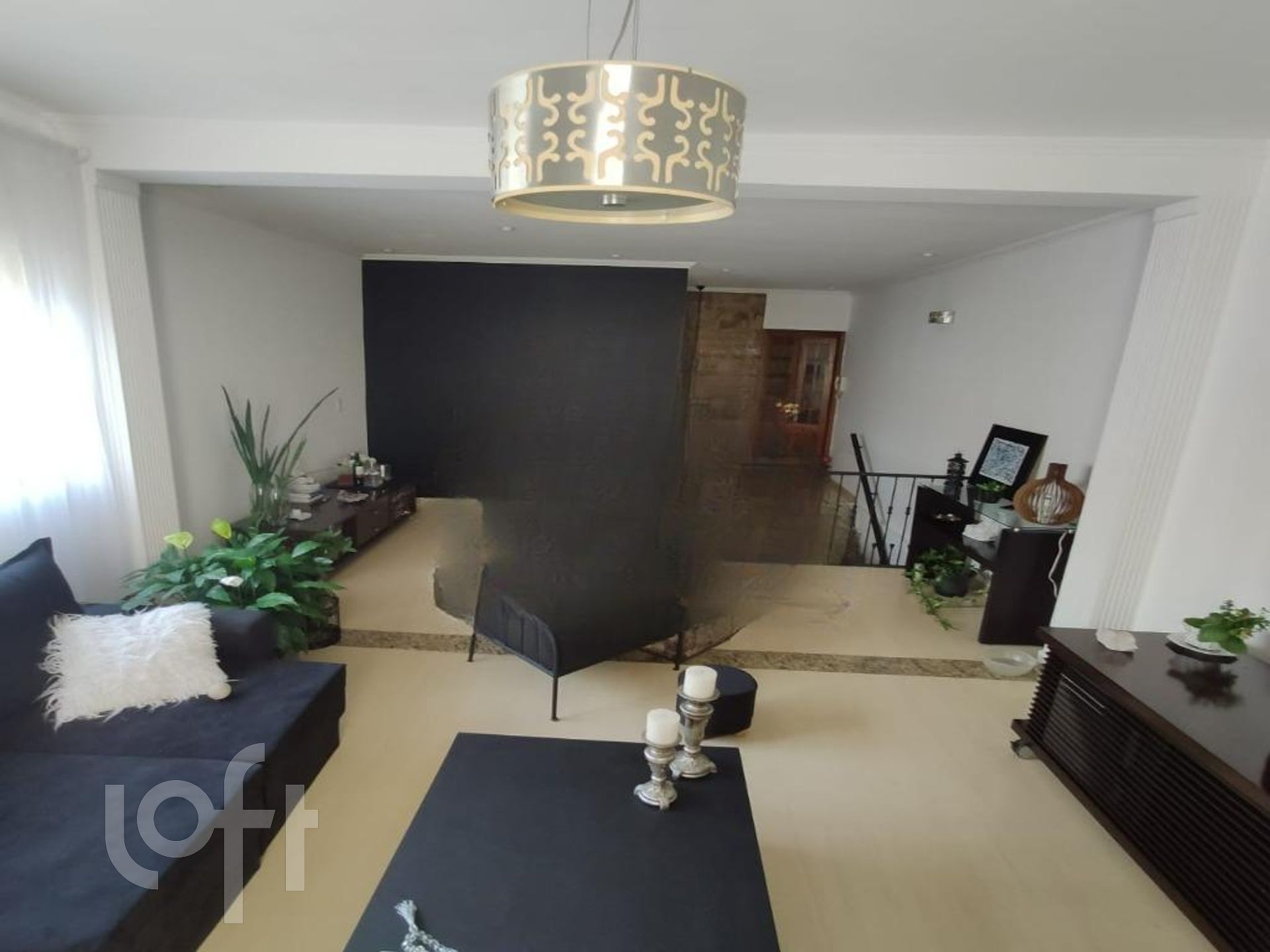 Casa à venda com 5 quartos, 320m² - Foto 1