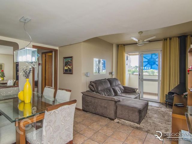 Apartamento com 92m², 3 dormitórios, 1 suíte, 2 vagas, Boa Vista em Porto Alegre