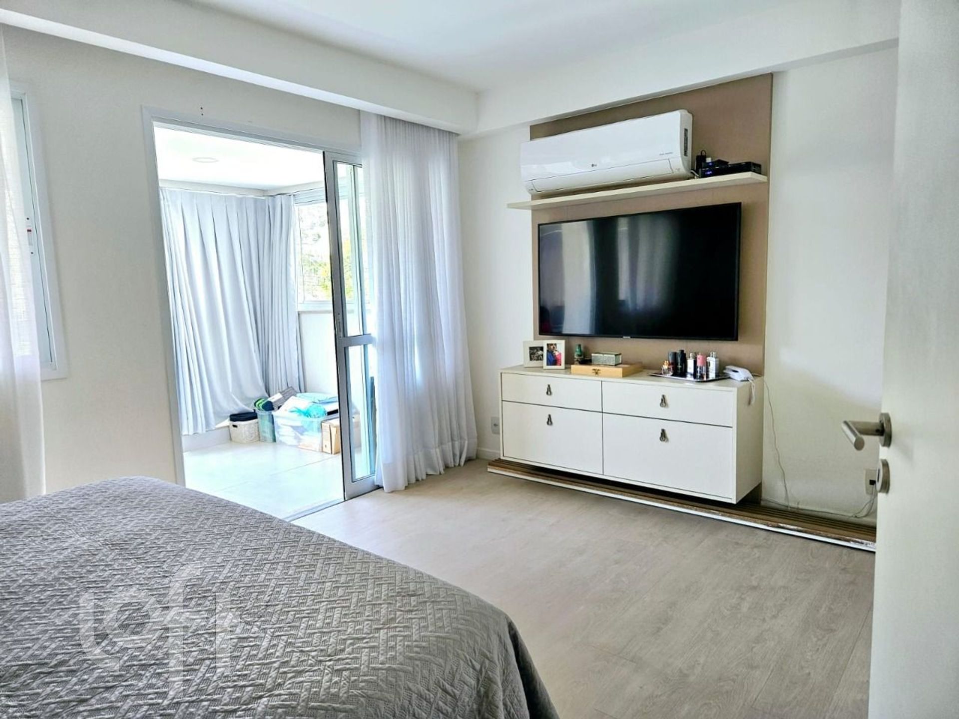 Apartamento à venda com 3 quartos, 160m² - Foto 12