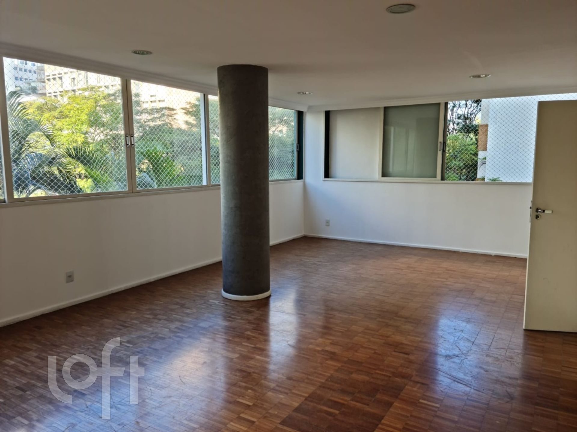 Apartamento à venda com 3 quartos, 170m² - Foto 1