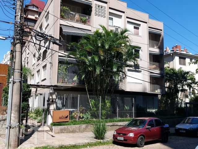 Apartamento com 95m², 3 dormitórios, Rio Branco em Porto Alegre