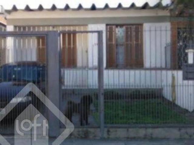 Casa com 164m², 3 dormitórios, 1 suíte, 1 vaga, Santana em Porto Alegre