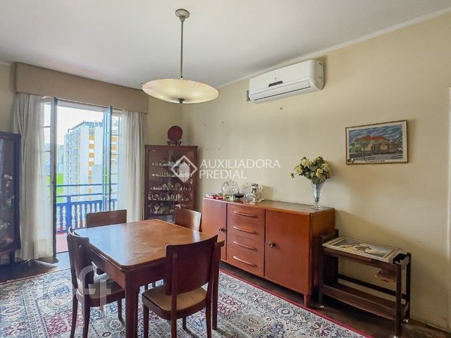 Apartamento com 203m², 4 dormitórios, 1 vaga, Moinhos de Vento em Porto Alegre