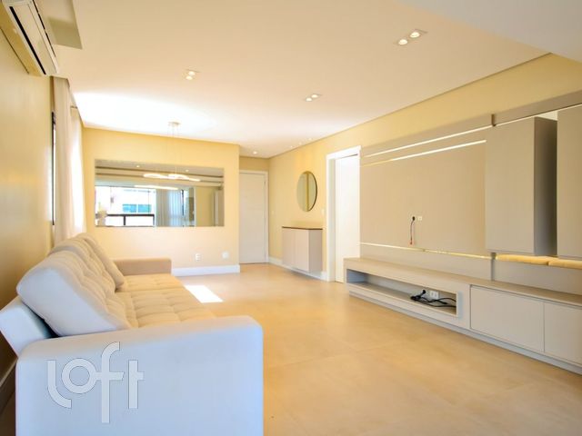 Apartamento com 92m², 2 dormitórios, 1 suíte, 2 vagas, Independência em Porto Alegre