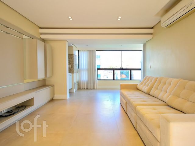 Apartamento com 92m², 2 dormitórios, 1 suíte, 2 vagas, Independência em Porto Alegre