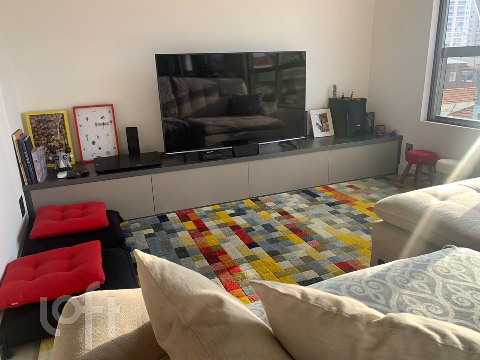 Apartamento à venda com 1 quarto, 70m² - Foto 2