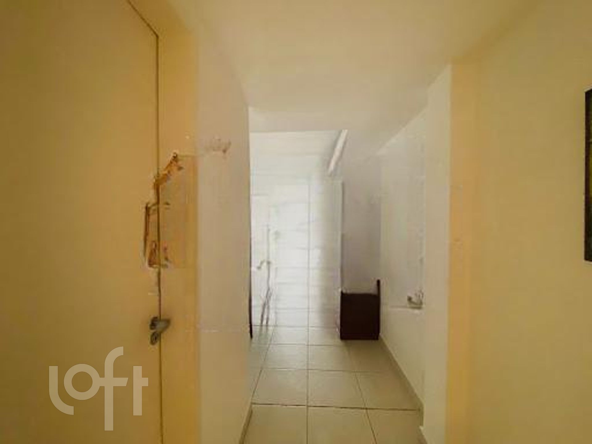 Apartamento à venda com 3 quartos, 117m² - Foto 2