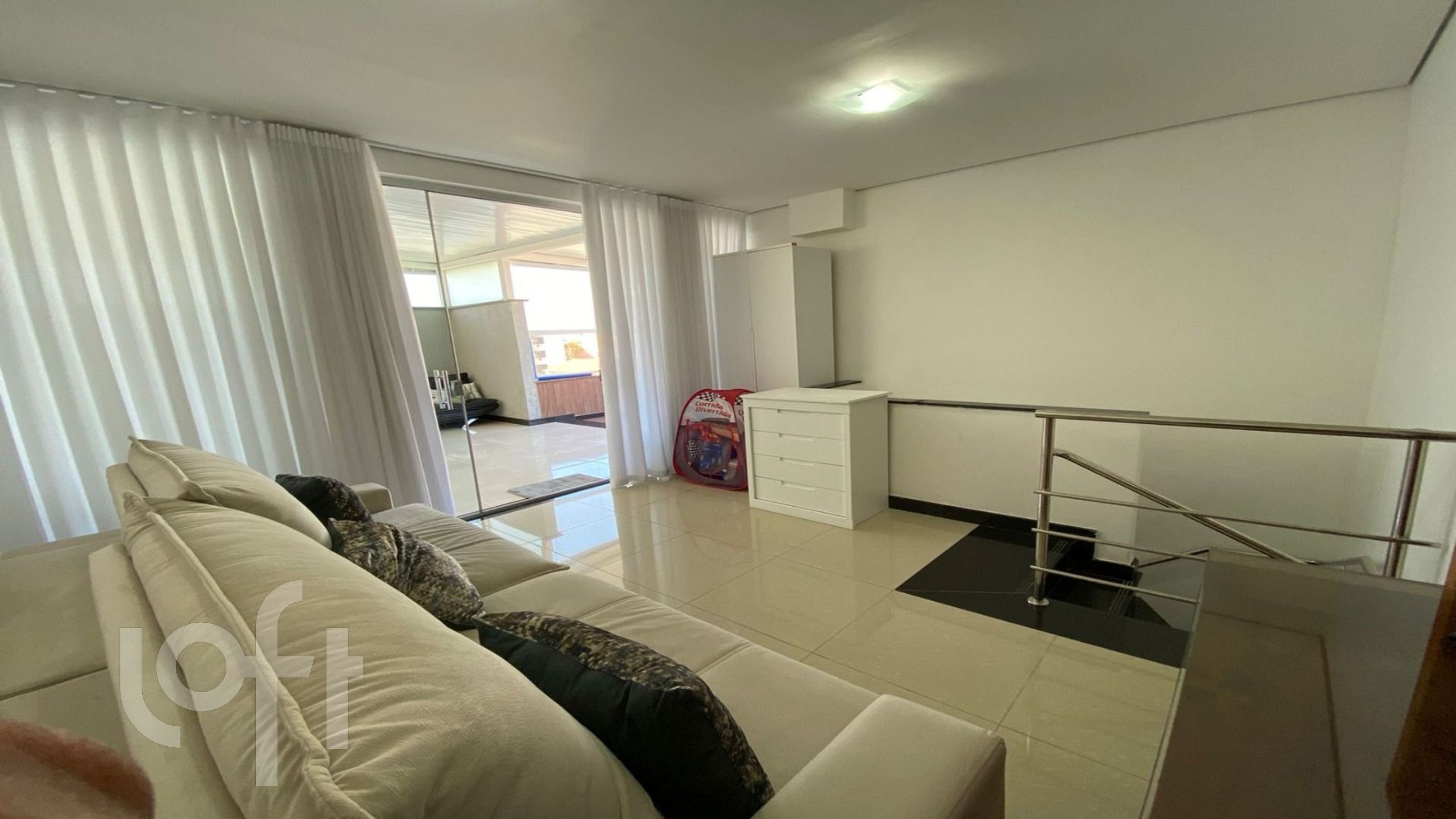 Apartamento à venda com 3 quartos, 201m² - Foto 11