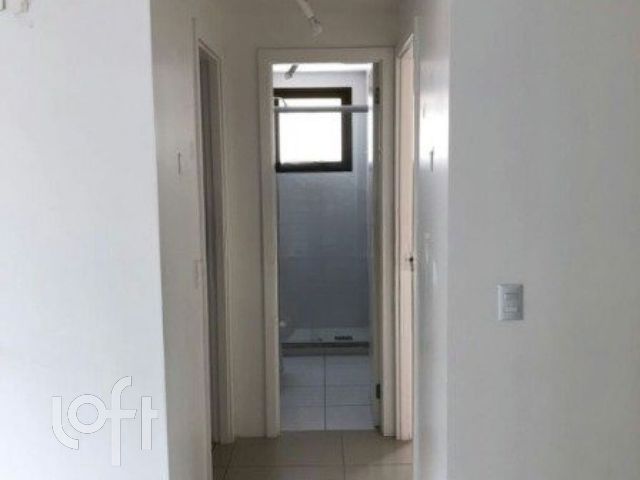 Apartamento com 69m², 2 dormitórios, 1 suíte, 1 vaga, Petrópolis em Porto Alegre