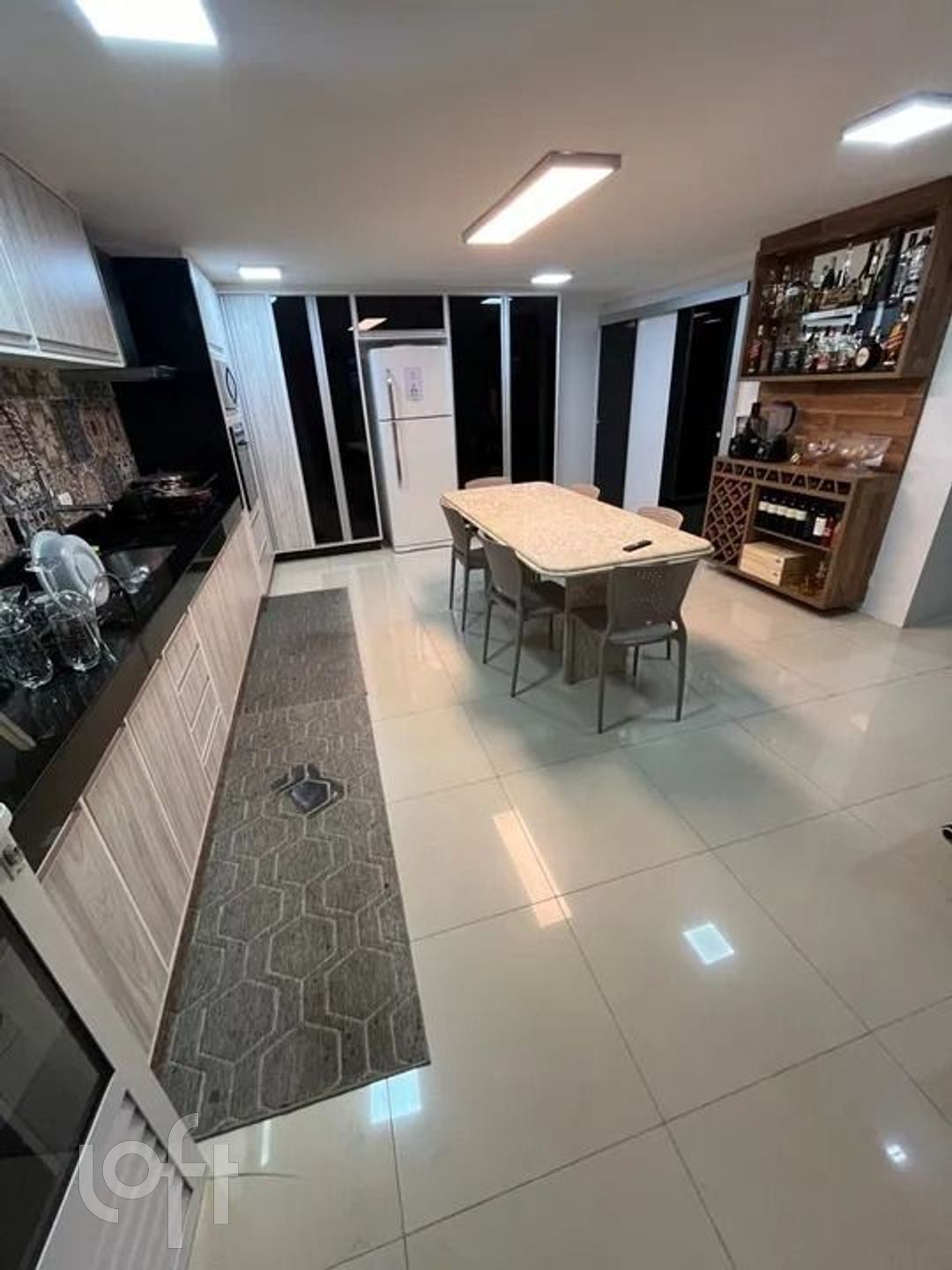 Casa à venda com 4 quartos, 320m² - Foto 6