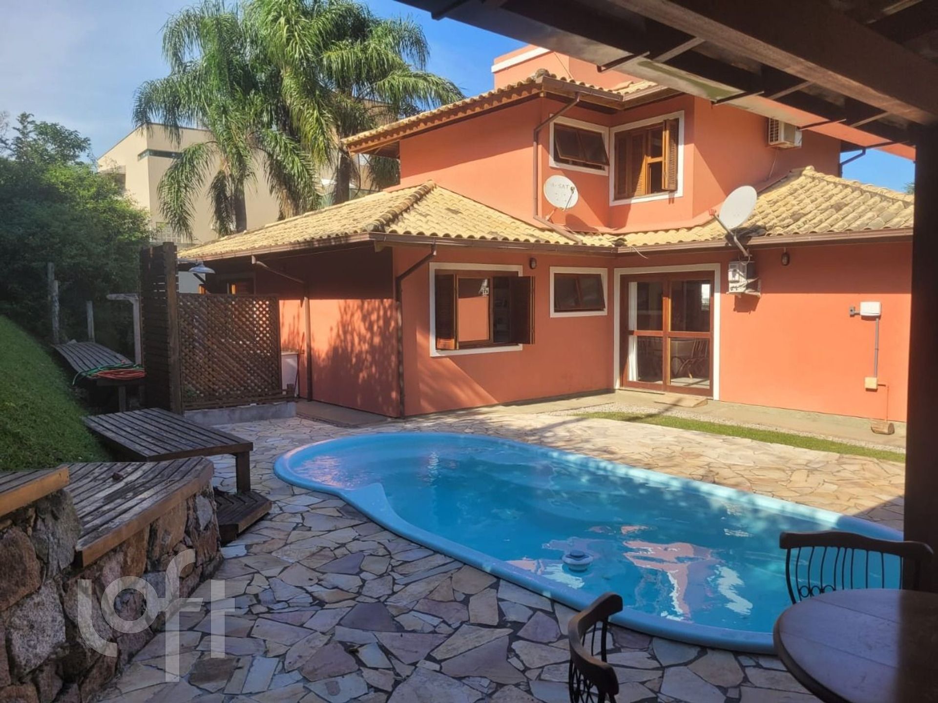 Casa à venda em Porto da Lagoa com 200 m², 4 quartos, 1 suíte, 2 vagas