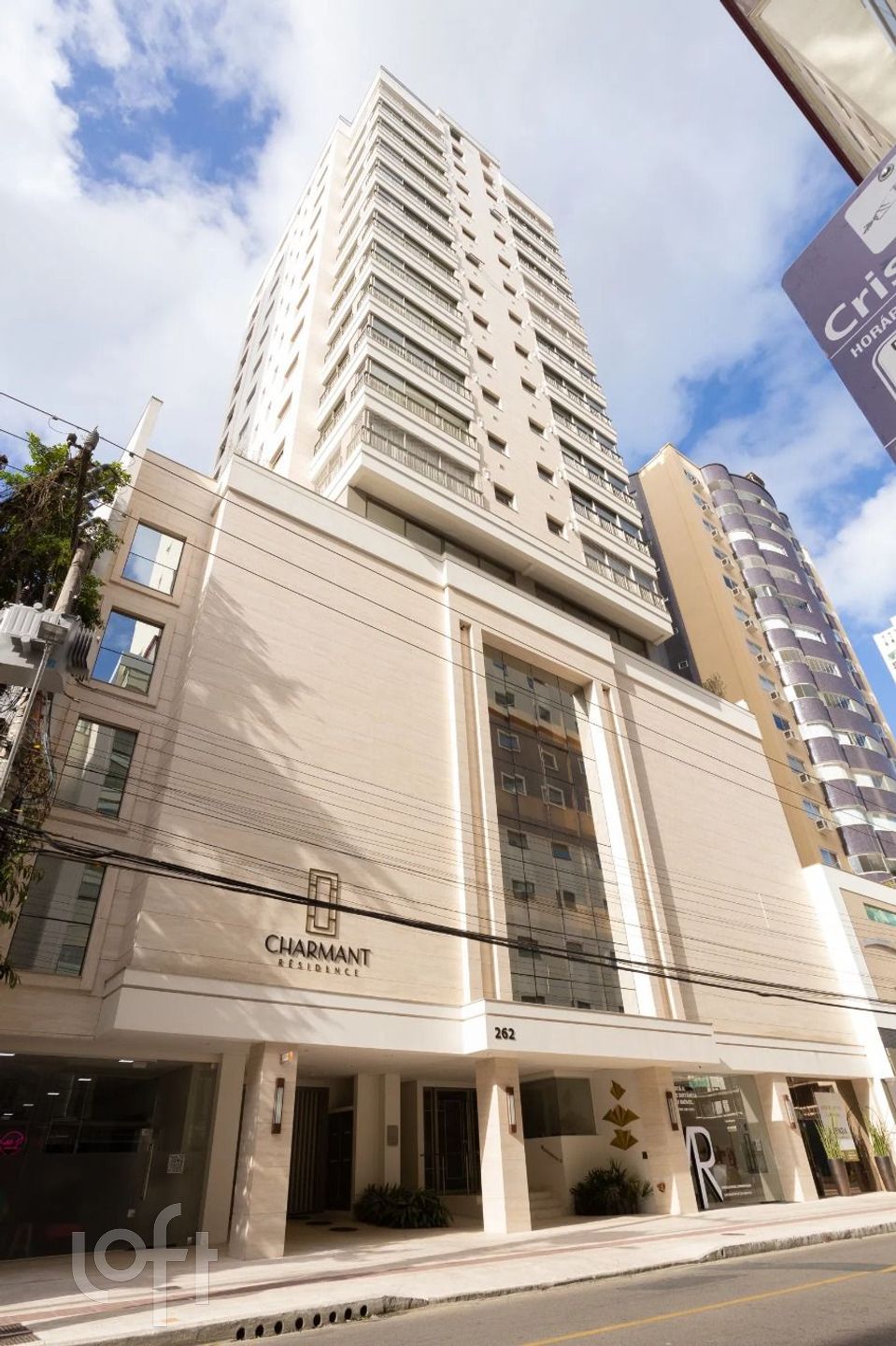 Apartamentos com 229m², 3 quartos, 3 suítes, 3 garagens, no bairro Centro em Balneário Camboriú