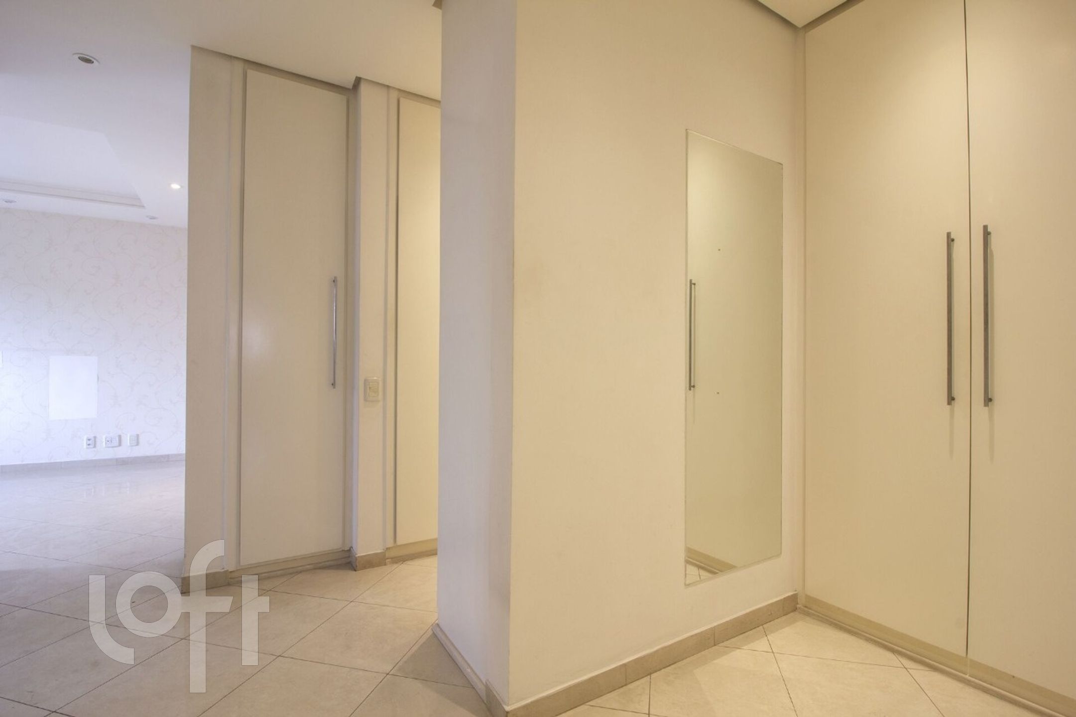 Apartamento à venda com 4 quartos, 244m² - Foto 5