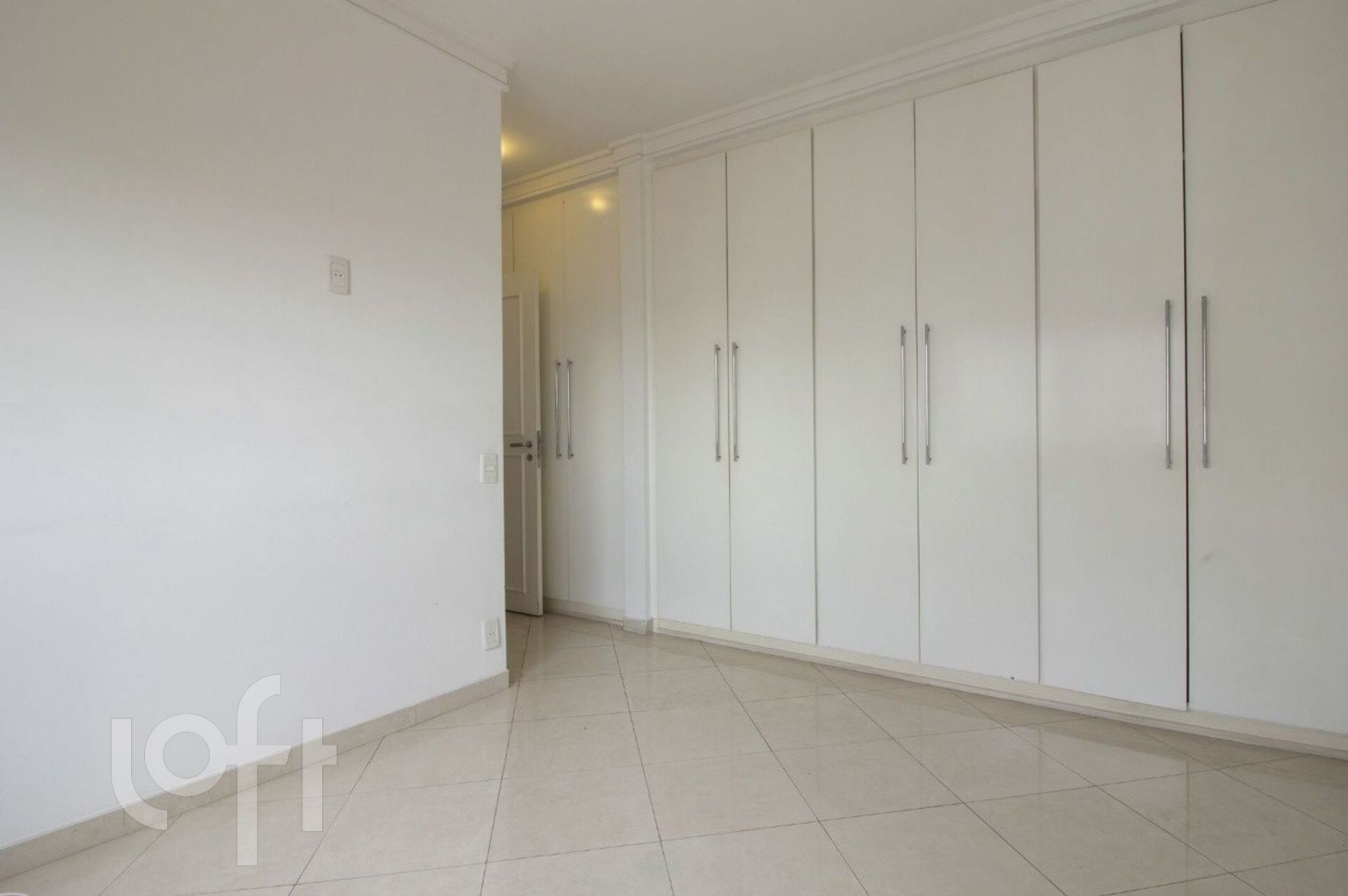 Apartamento à venda com 4 quartos, 244m² - Foto 12