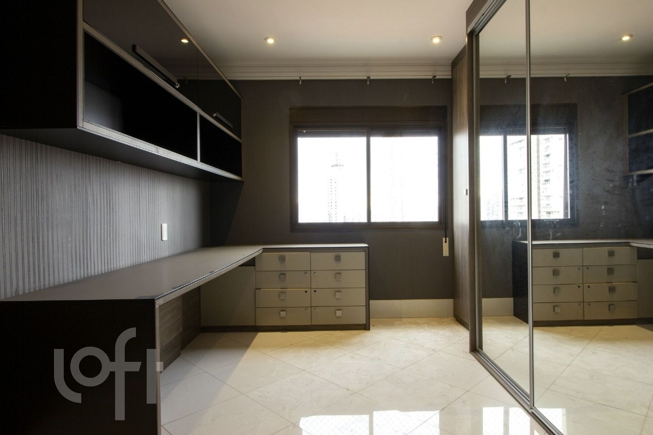 Apartamento à venda com 4 quartos, 244m² - Foto 7