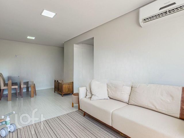 Apartamento com 73m², 2 dormitórios, 1 suíte, 2 vagas, Vila Ipiranga em Porto Alegre