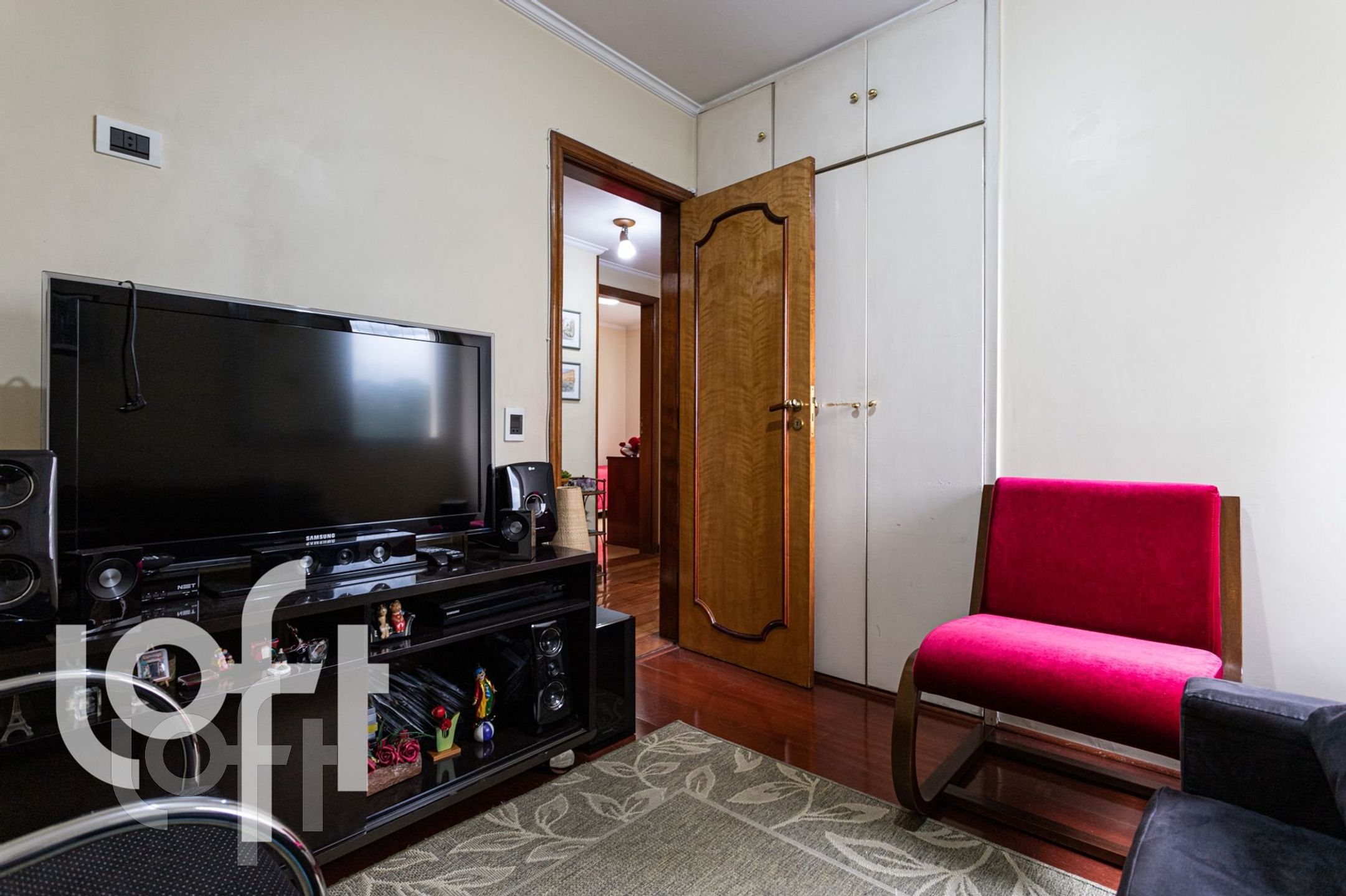 Apartamento à venda com 3 quartos, 106m² - Foto 2