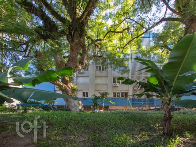 Apartamento com 77m², 2 dormitórios, Auxiliadora em Porto Alegre