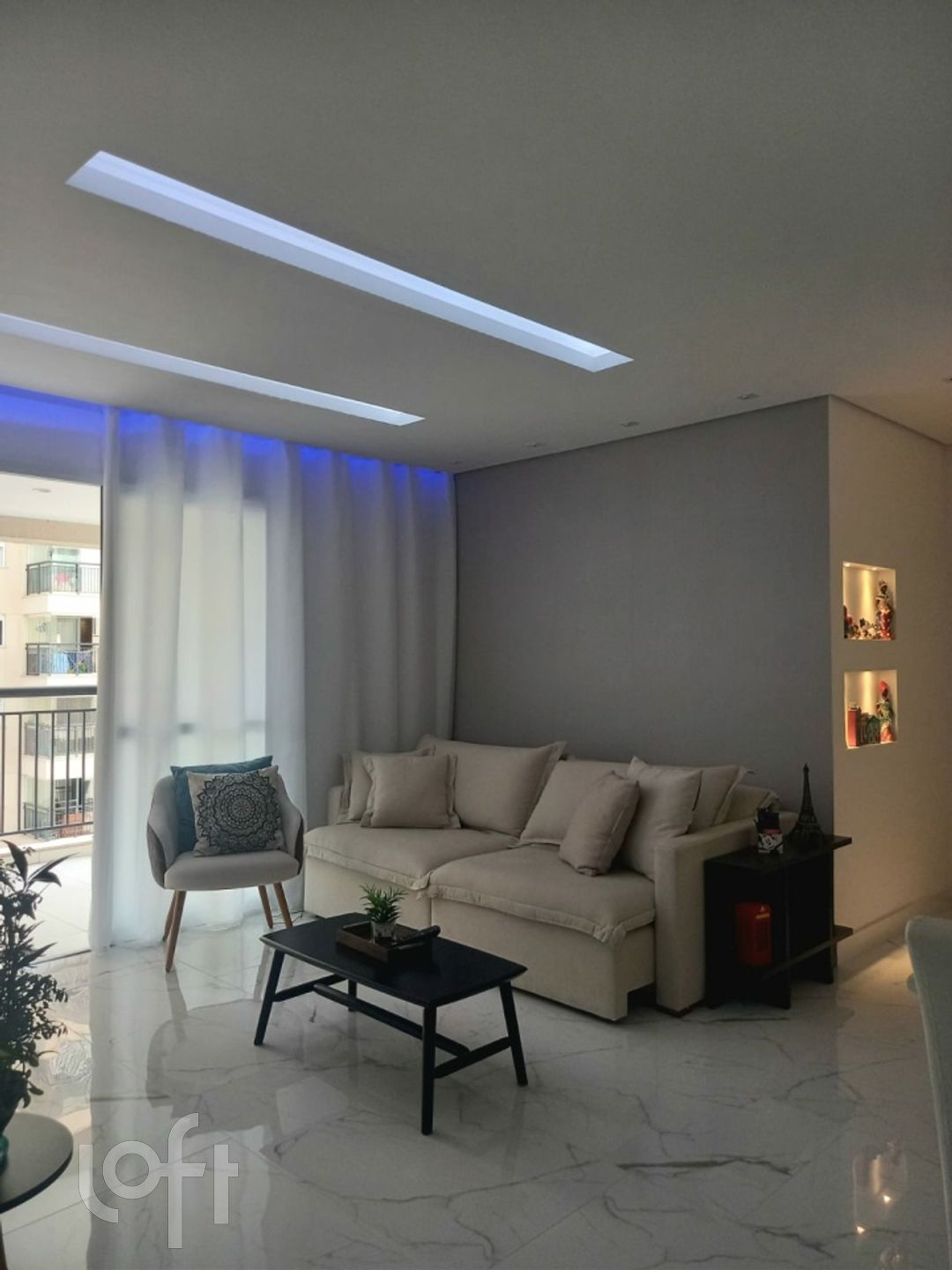 Apartamento à venda com 2 quartos, 68m² - Foto 1