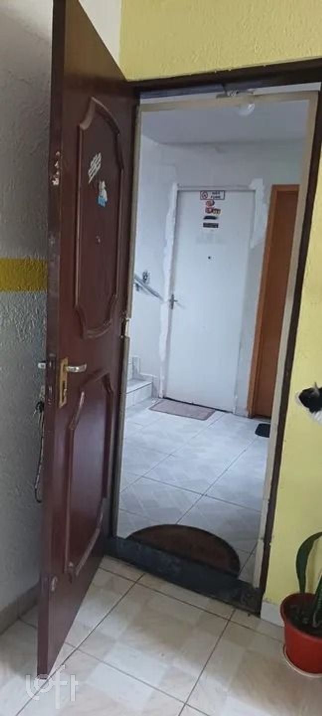 Apartamento à venda com 2 quartos, 44m² - Foto 8