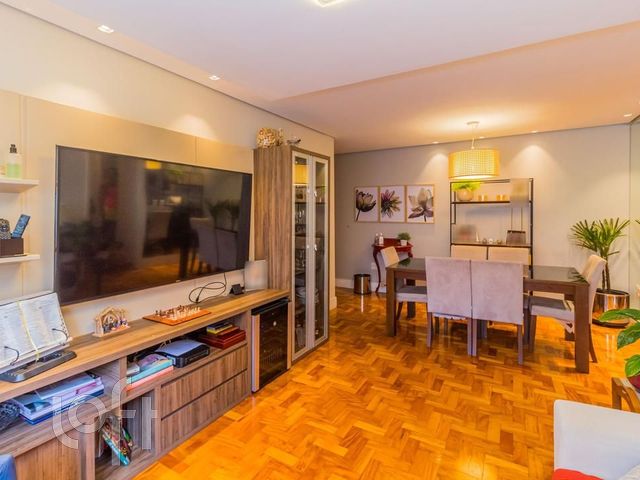 Apartamento com 105m², 3 dormitórios, 2 vagas, Higienópolis em Porto Alegre