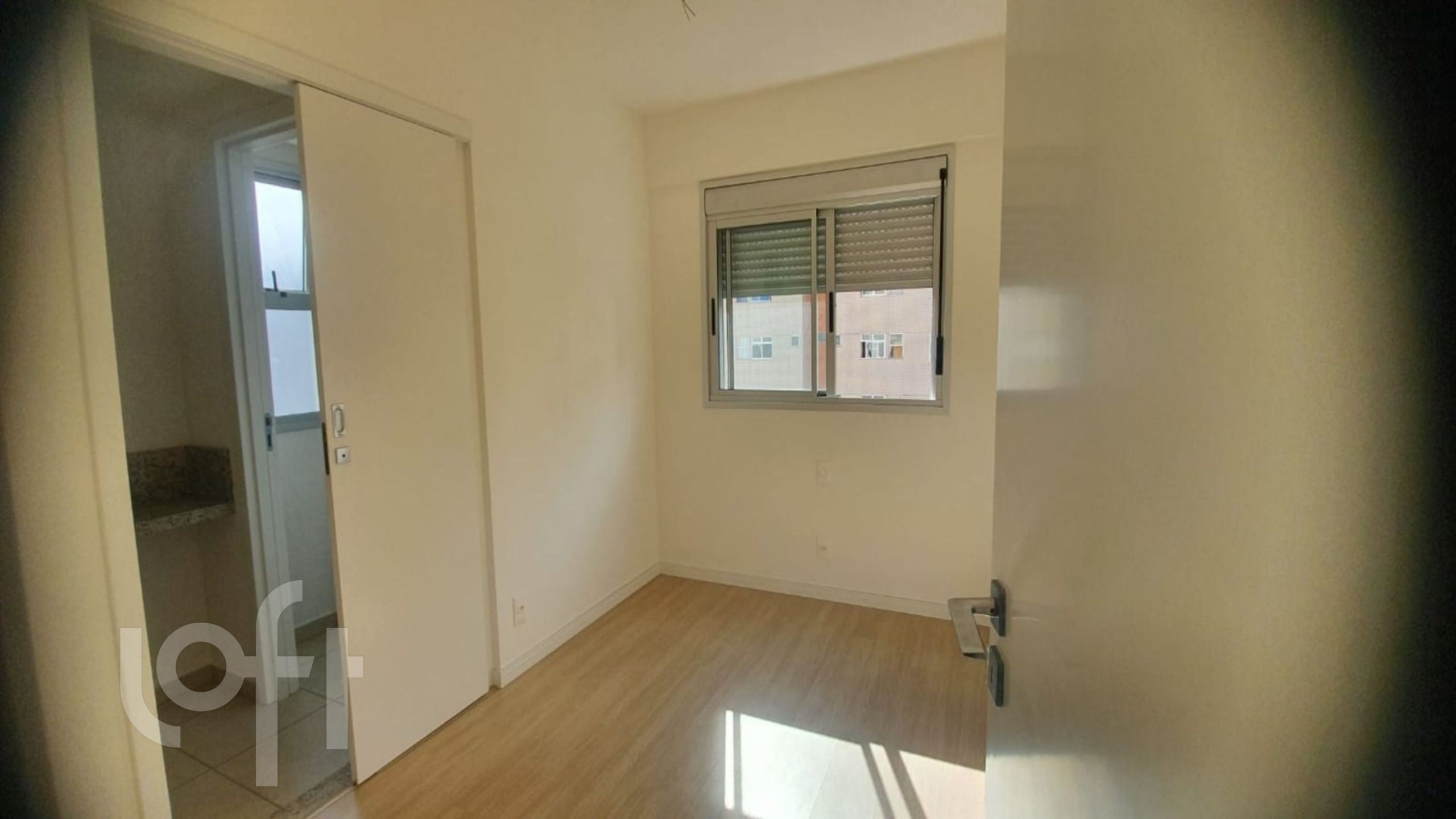 Apartamento à venda com 4 quartos, 182m² - Foto 4