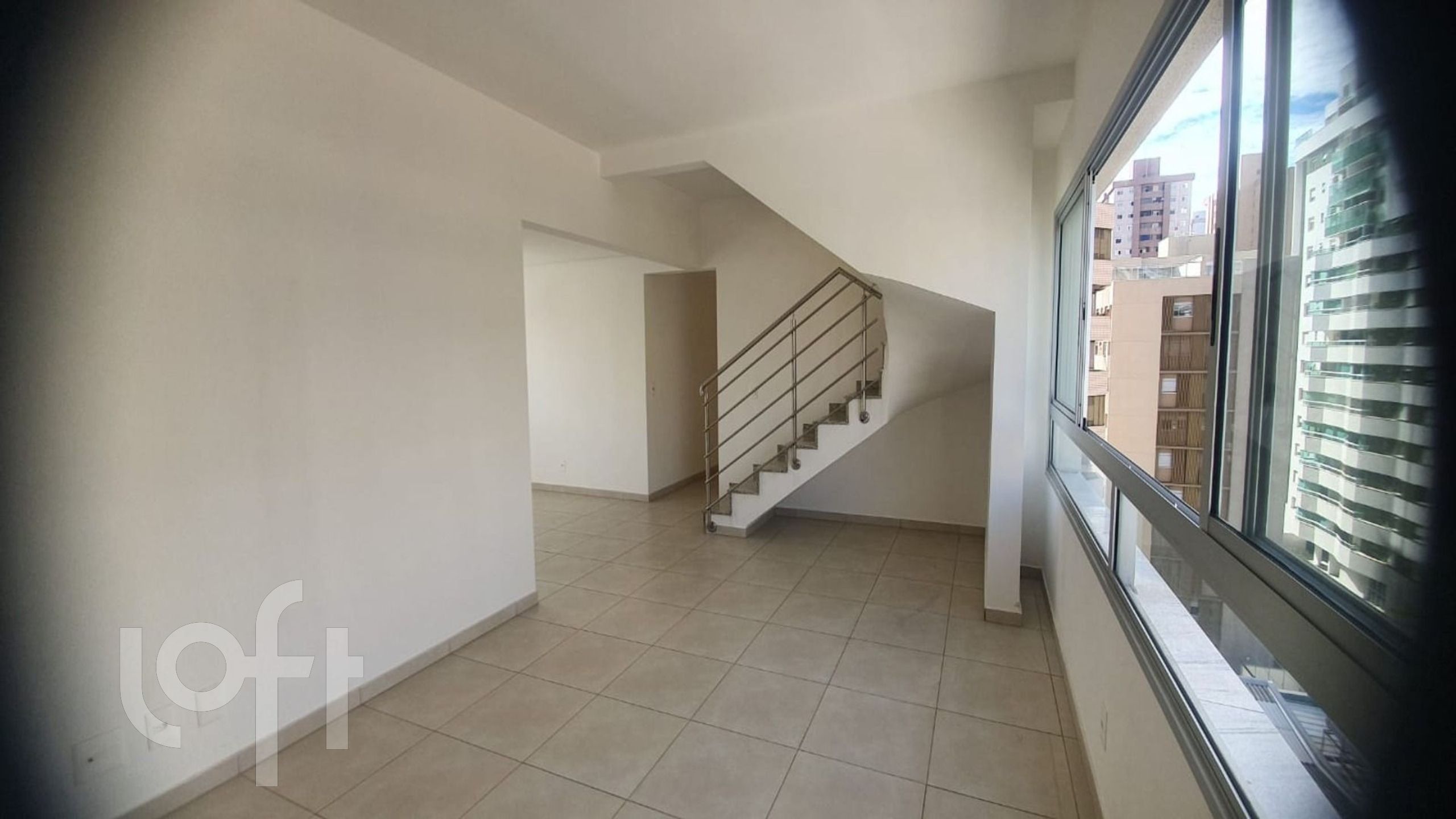 Apartamento à venda com 4 quartos, 182m² - Foto 2